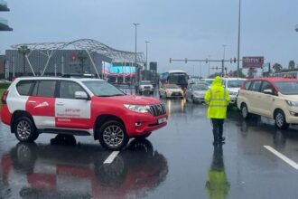 تیم‌های اورژانس و مبارزه با سیل و طوفان در امارات