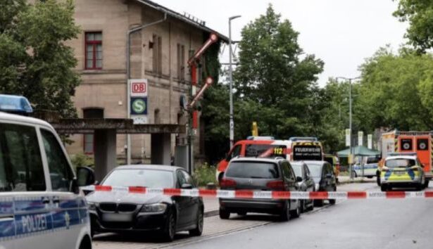 حادثه مرگبار در نورنبرگ: مرد ایرانی پس از حمله به پلیس با چاقو جان باخت