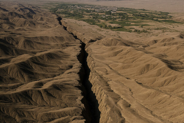 گسل سبزواران: نوار مرگباری که جان هزاران نفر را در جنوب ایران تهدید می‌کند!
