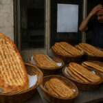 گرانی نان ایران؛ فشار تازه بر سفره کارگران پس از حذف گوشت و برنج