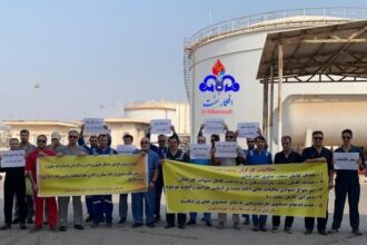 تجمع اعتراضی کارگران نفت در سیری؛ صدای حق‌خواهی در دل سکوت میدان‌های نفتی