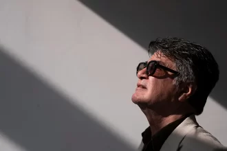 اعتراضات ایران: جعفر پناهی چهره رژیم سرکوبگر را افشا می‌کند