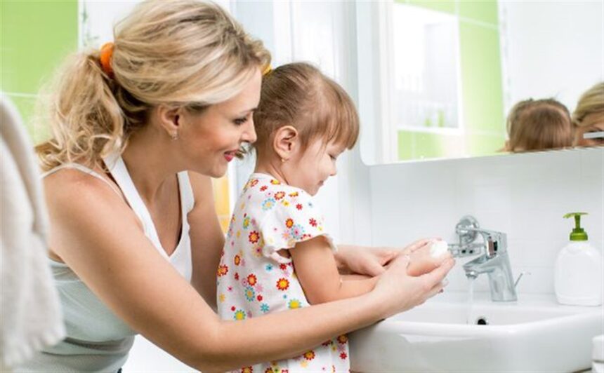 آیا بهداشت شخصی میکروب‌ها را از بین می‌برد یا آنها را ایجاد می‌کند؟