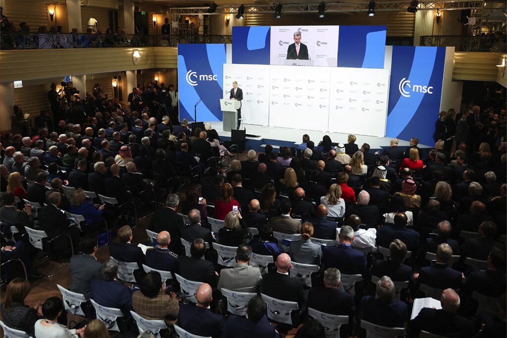 کنفرانس امنیتی مونیخ ۲۰۲۶ به دلیل سرکوب خونین، دعوت از وزیر ایرانی را لغو کرد!