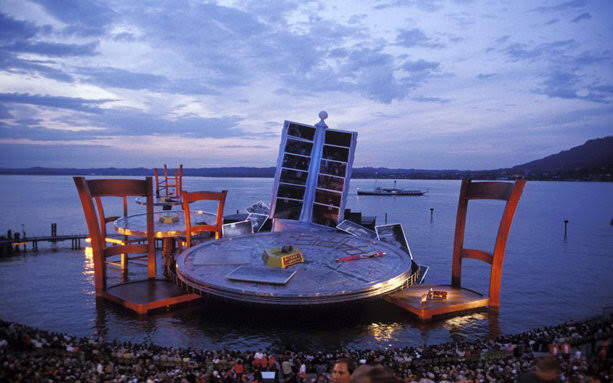 تئاتر روی آب؛ پیوند خیال، هنر و طبیعت زنده