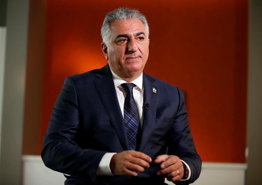 پیام رضا پهلوی به قربانیان، بحثهای گستردهای را در مورد آینده ایران برانگیخته است 2 پیام رضا پهلوی به قربانیان، بحثهای گستردهای را در مورد آینده ایران برانگیخته است
