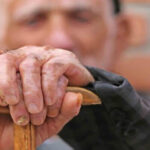 بحران سالمندان در ایران؛ چالش بزرگ جمعیت سالمند و تنهایی آنان