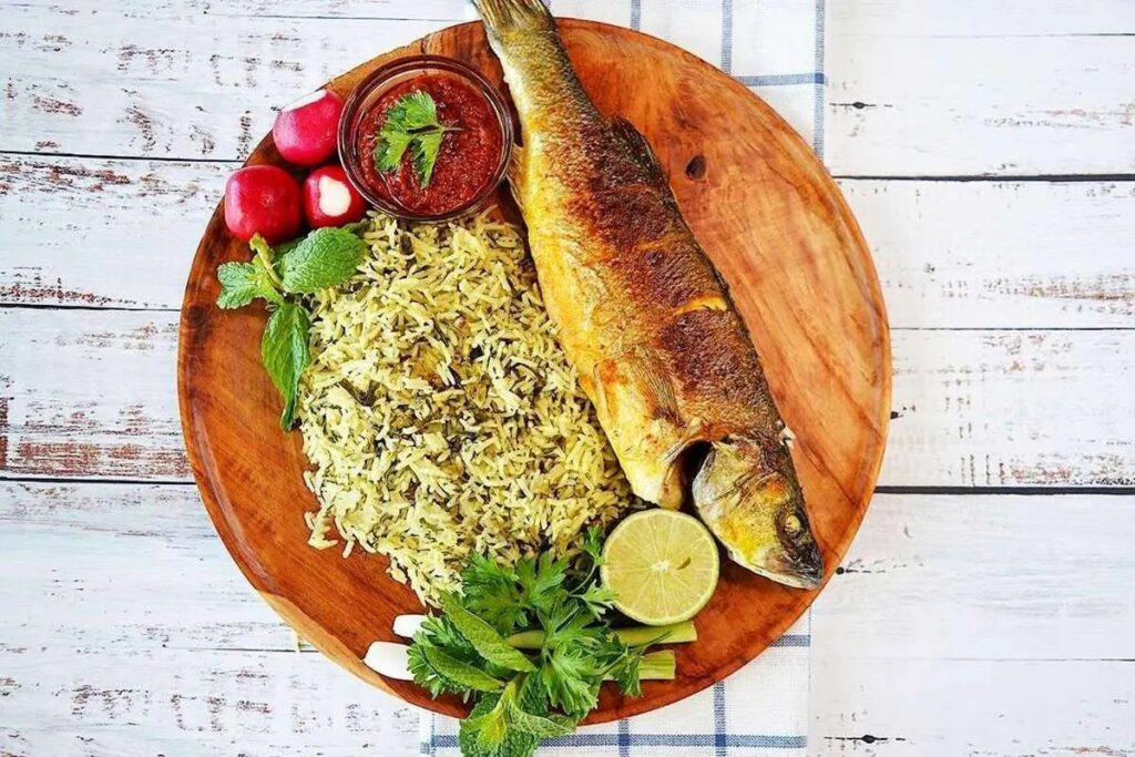 سبزی پلو با ماهی: غذای ایرانی که حواس شما را فریب می‌دهد!