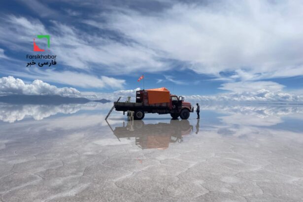 بزرگترین کویر نمکی جهان، گویی از سیاره دیگری آمده است