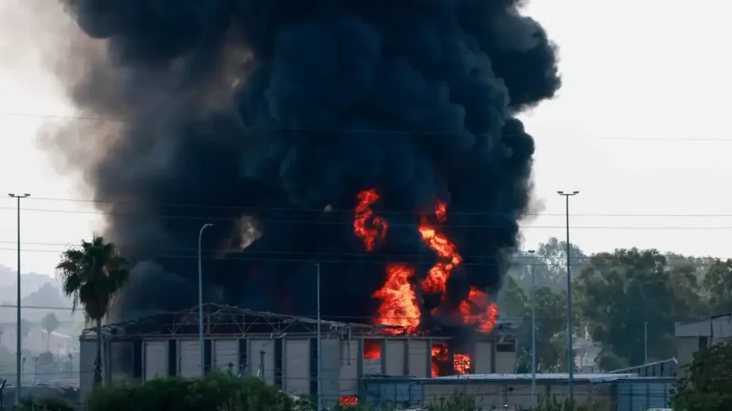 آتش‌بس موقت ایران؛ واکنش‌های متضاد میان خشم و امید